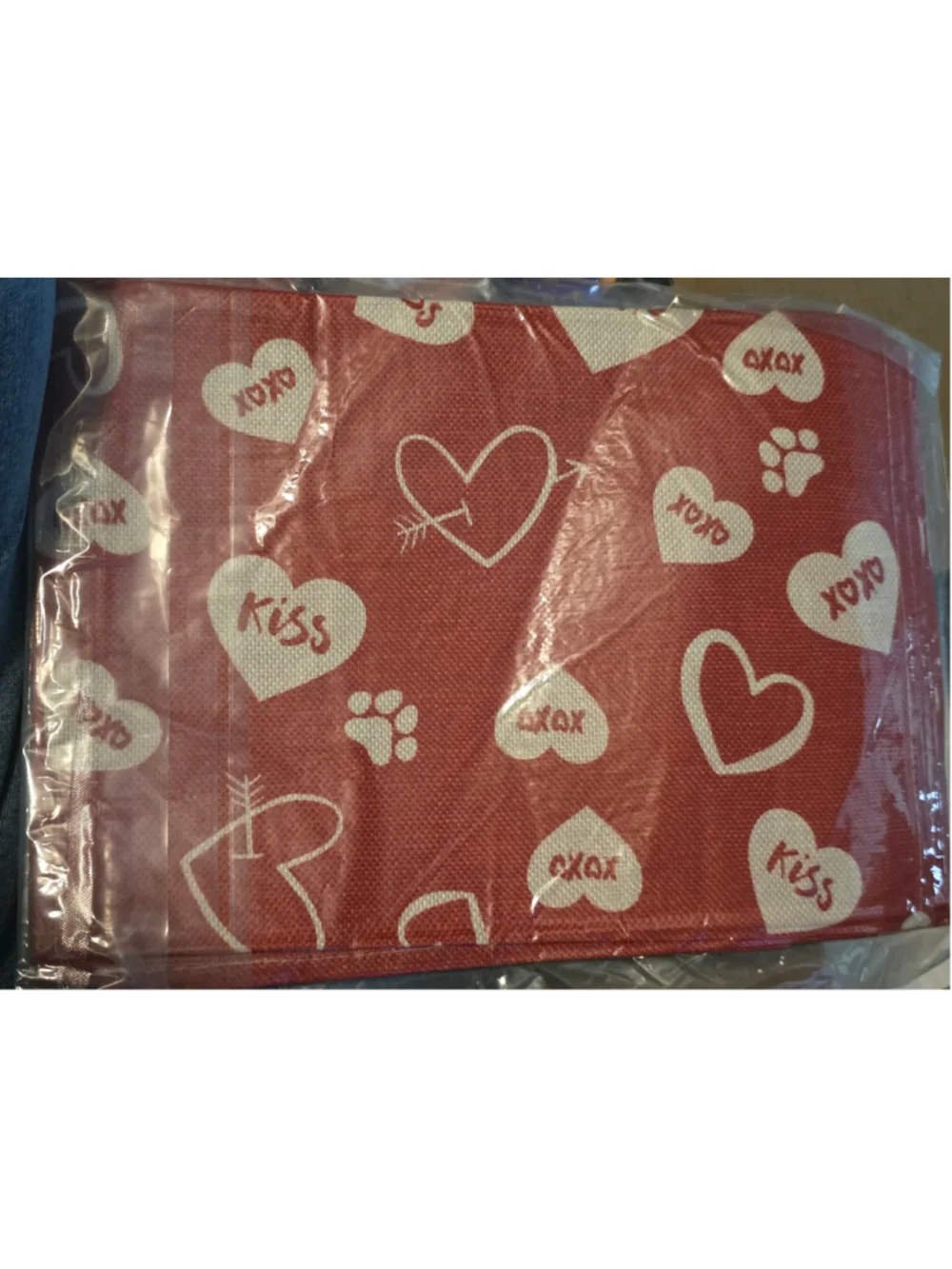 Unbranded Valentine's Day Table Runner 13x72 Red and White Heart Print